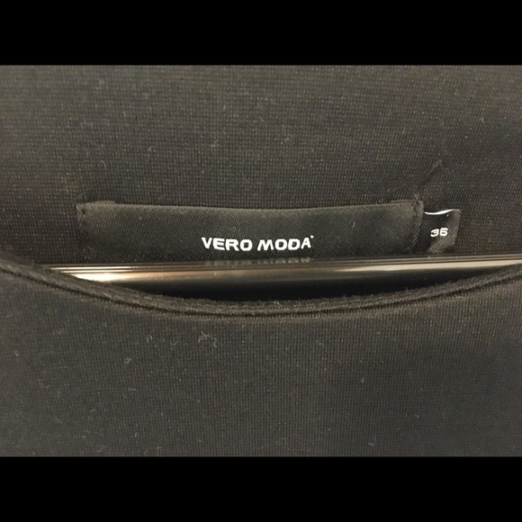 Simple&cute black dress VERO MODA (French brand) - Picture 2 of 9